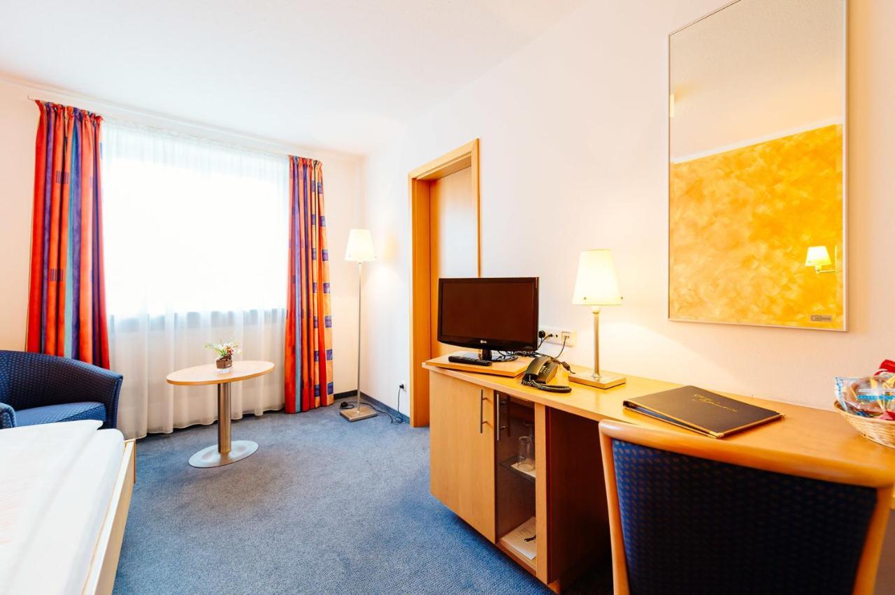 Graf Lehndorff Zur Messe 3*